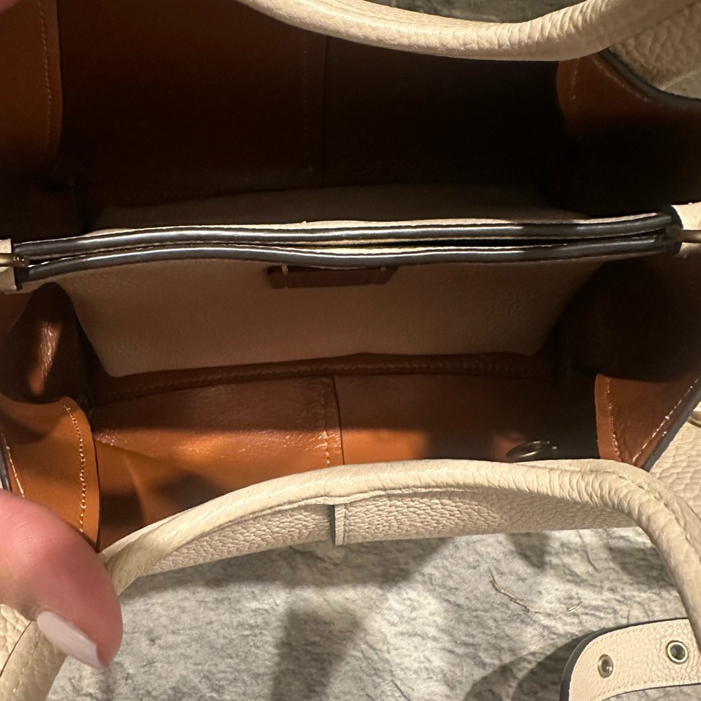 Lana Shoulder Bag 23 - Picture 10 of 11